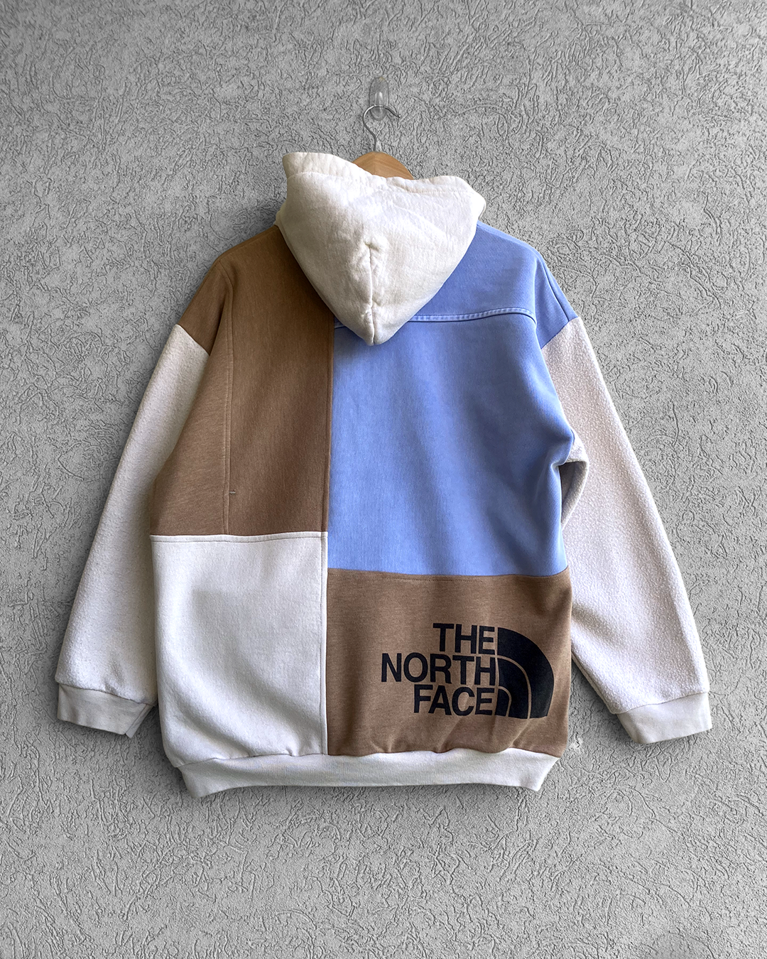 KEEP IT NORTH (L)